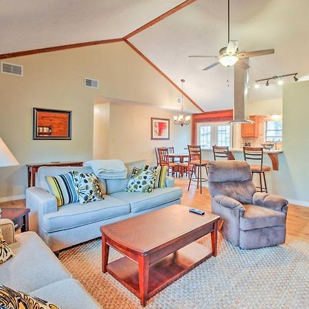Spacious Kemah Clear Lake Home With Porch And Fire Pit Екстериор снимка