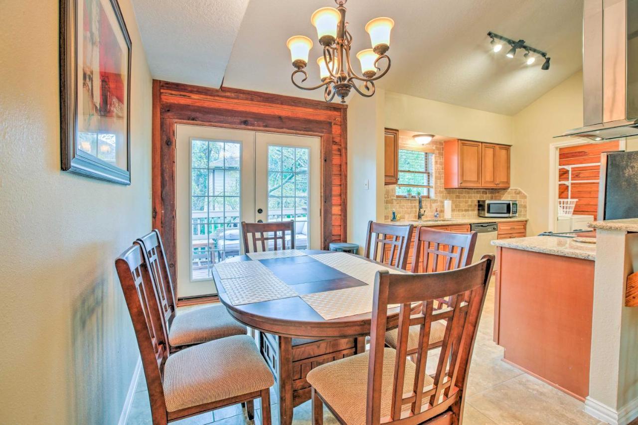 Spacious Kemah Clear Lake Home With Porch And Fire Pit Екстериор снимка
