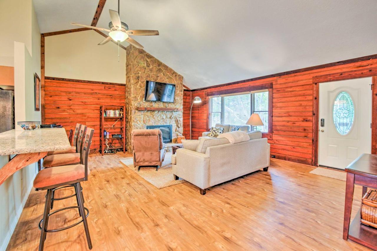 Spacious Kemah Clear Lake Home With Porch And Fire Pit Екстериор снимка