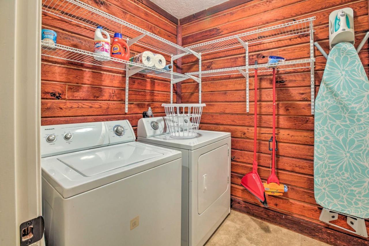 Spacious Kemah Clear Lake Home With Porch And Fire Pit Екстериор снимка